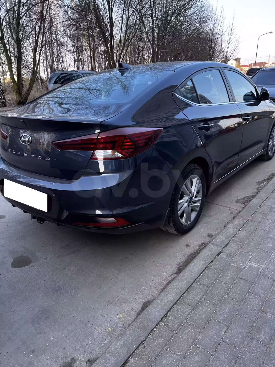 Hyundai Elantra фото 2