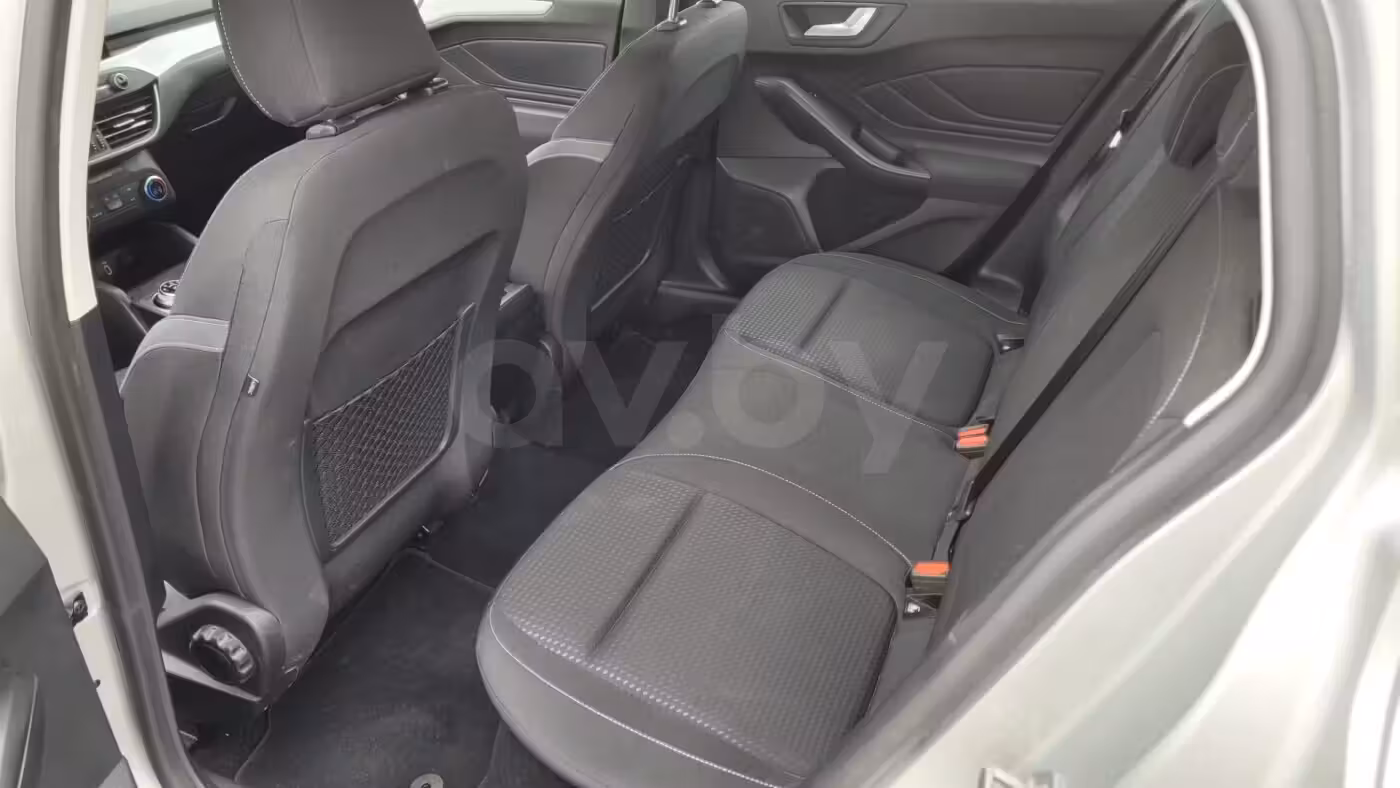 Ford Focus фото 6