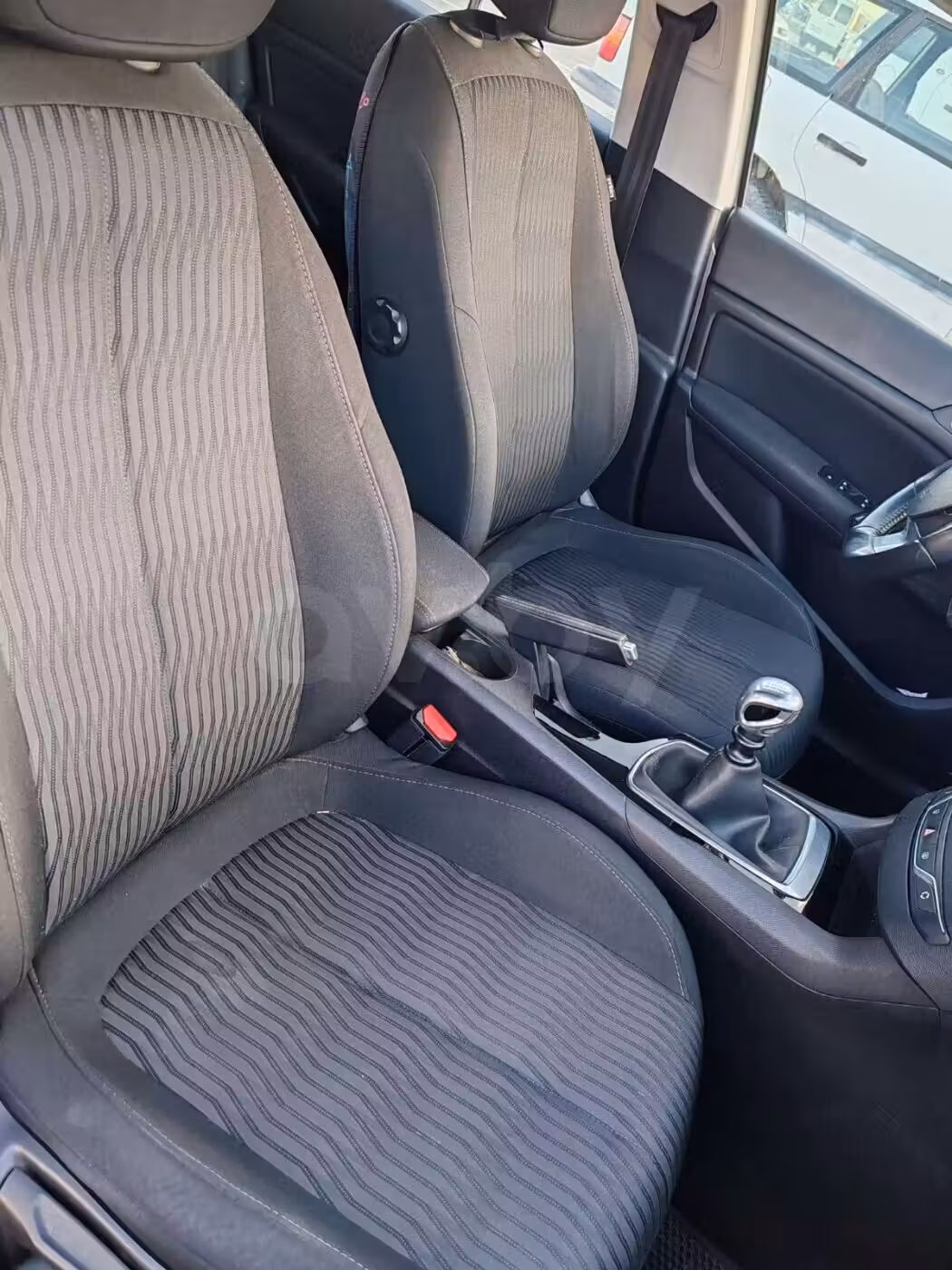 Peugeot 308 фото 8