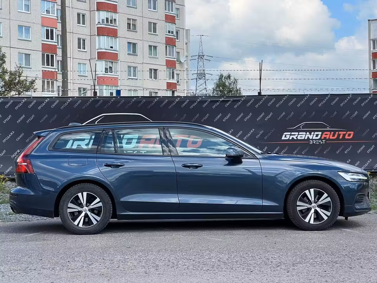 Volvo V60 фото 6
