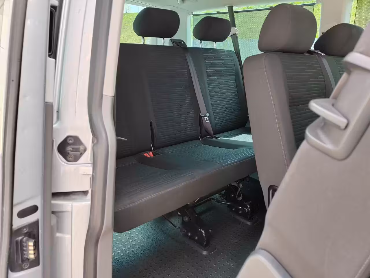 Volkswagen Caravelle фото 10