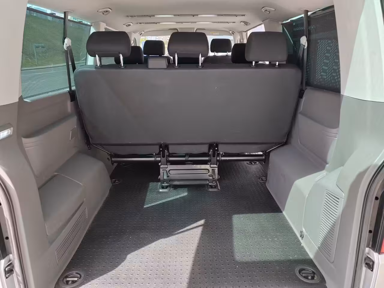 Volkswagen Caravelle фото 14