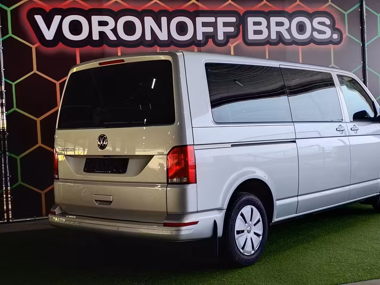 Volkswagen Caravelle фото 4