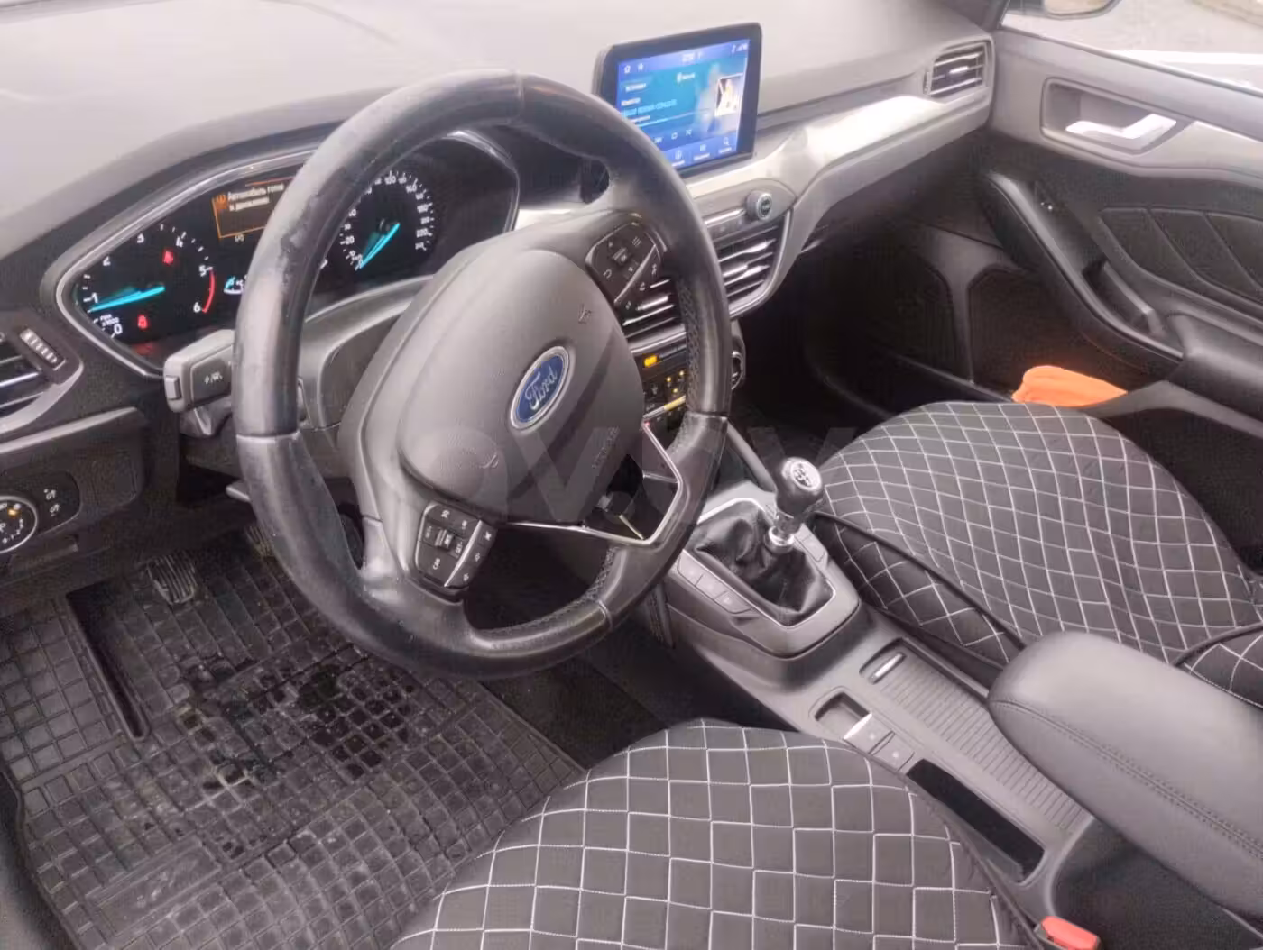 Ford Focus фото 12