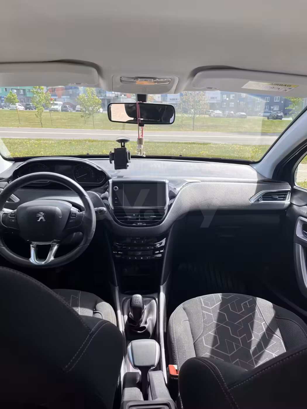 Peugeot 2008 фото 5