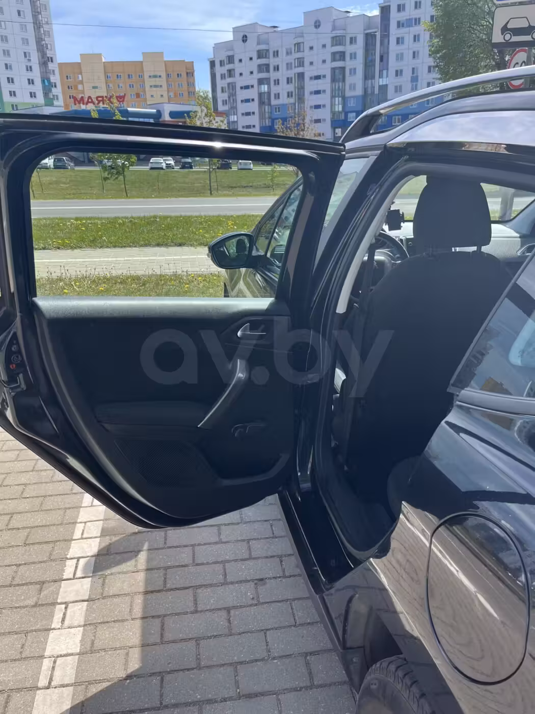 Peugeot 2008 фото 8
