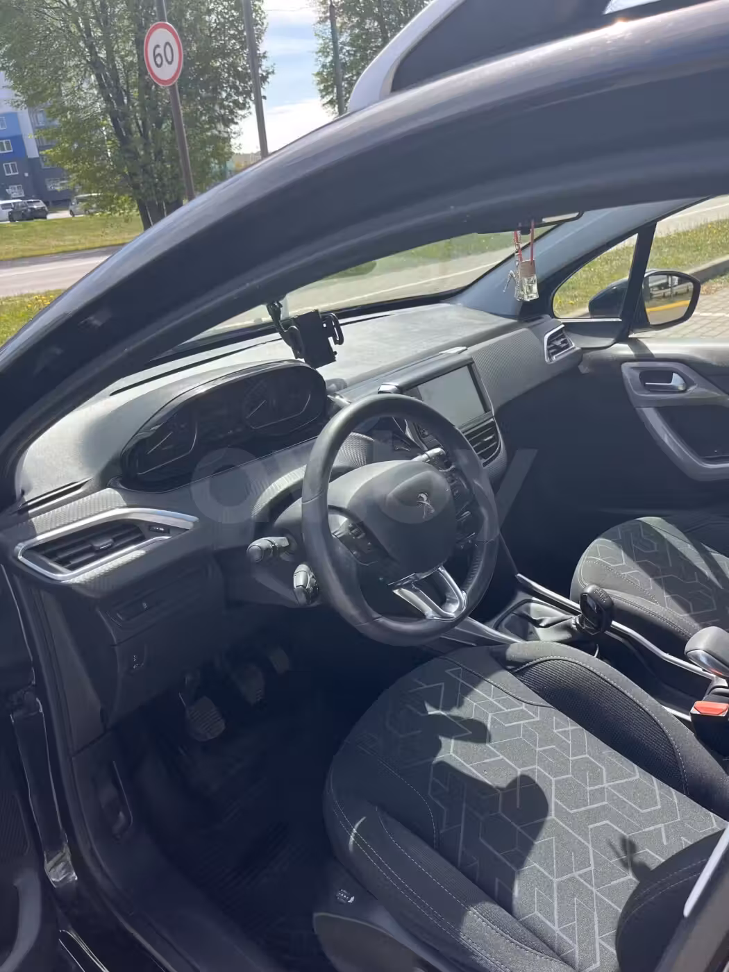 Peugeot 2008 фото 7