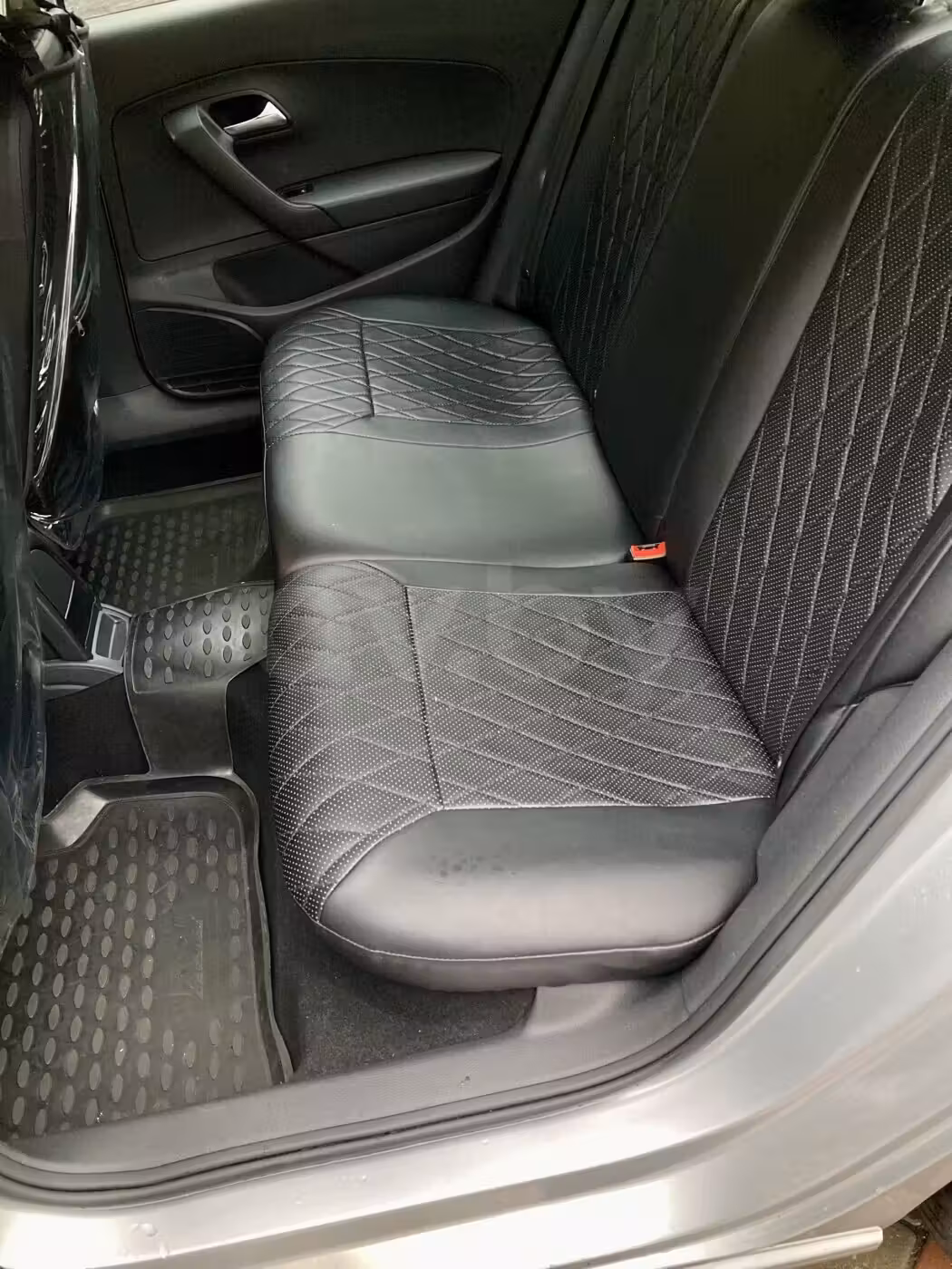 Volkswagen Polo Sedan фото 11
