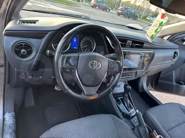 Toyota Corolla фото 4