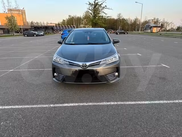 Toyota Corolla фото 2