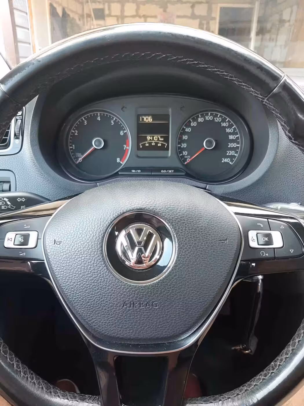 Volkswagen Polo Sedan