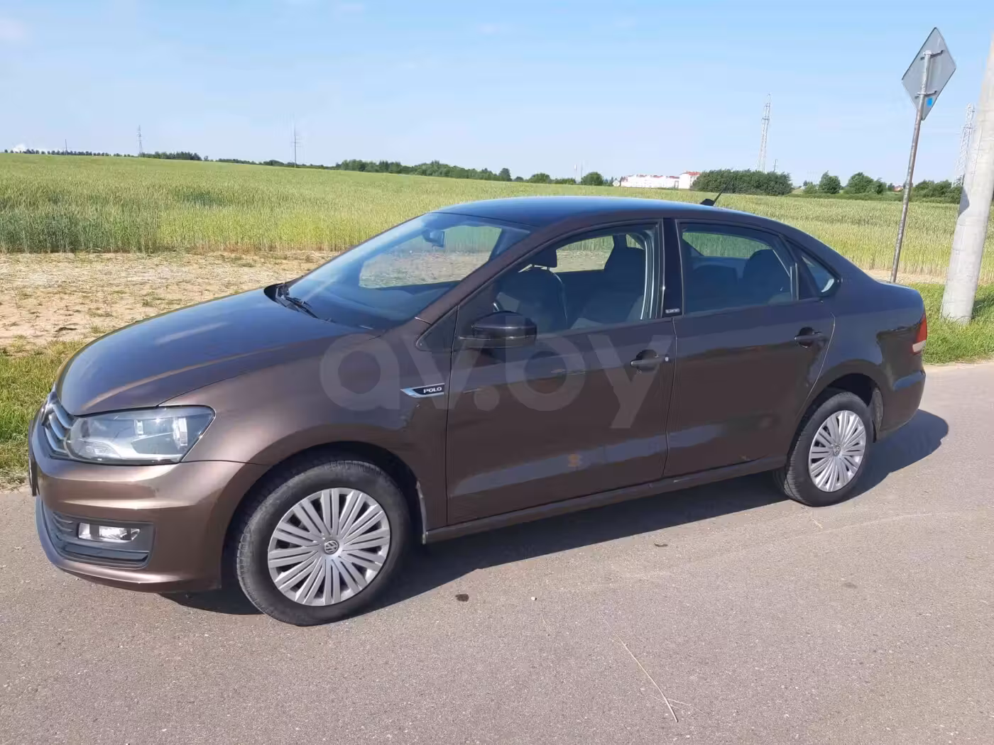 Volkswagen Polo Sedan фото 8