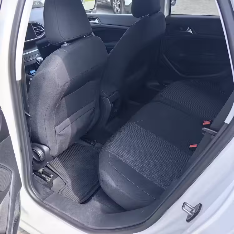 Peugeot 308 фото 16