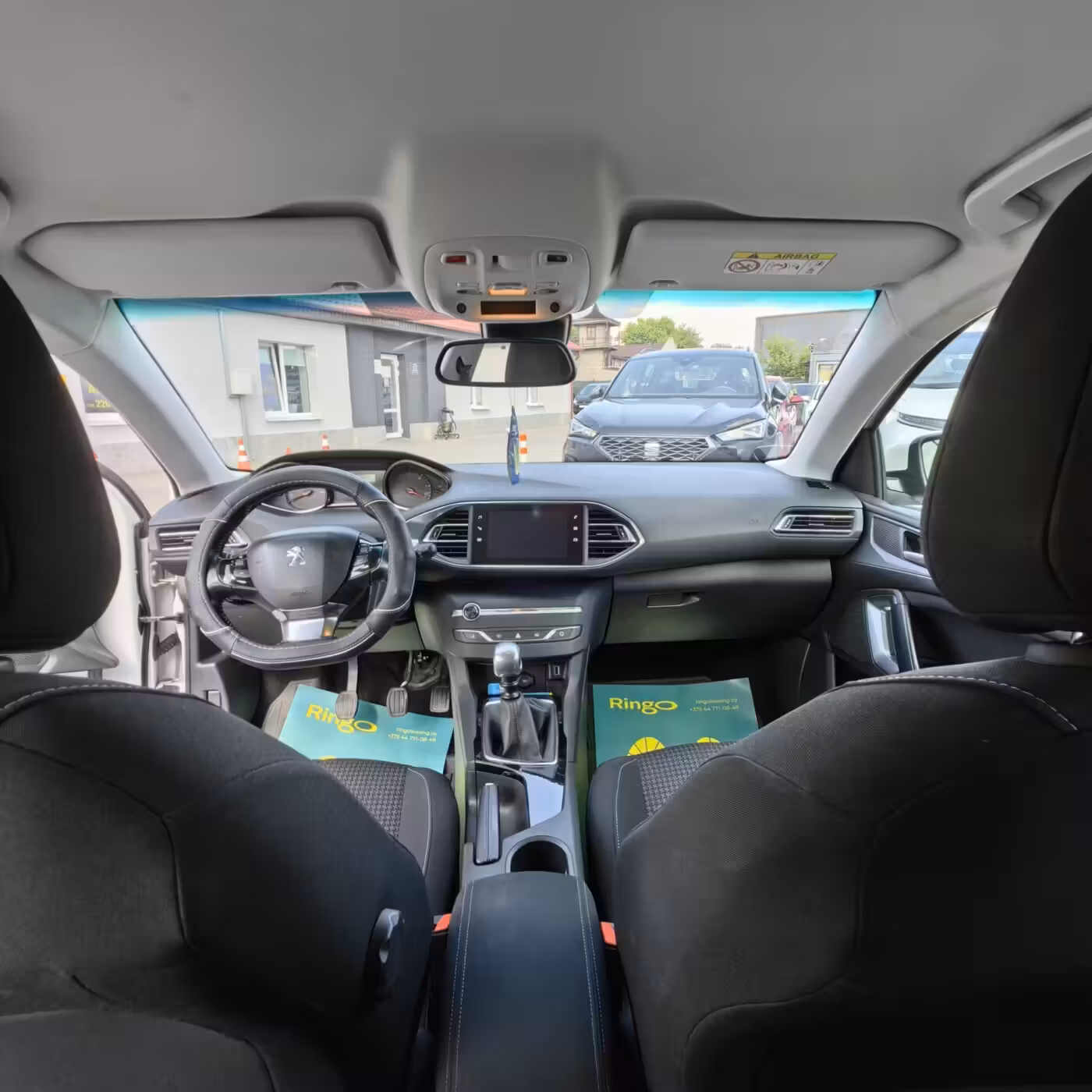 Peugeot 308 фото 12