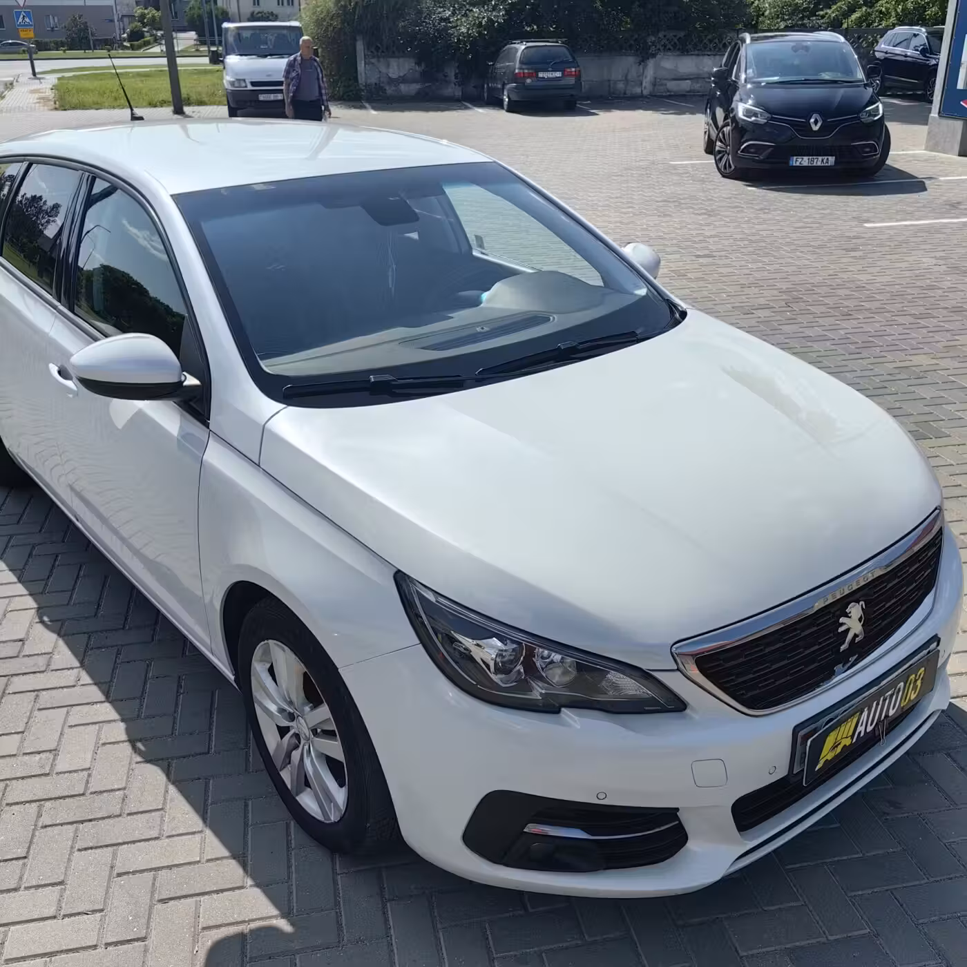 Peugeot 308 фото 5