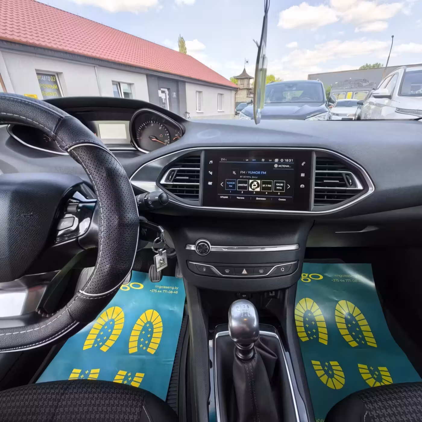 Peugeot 308 фото 14
