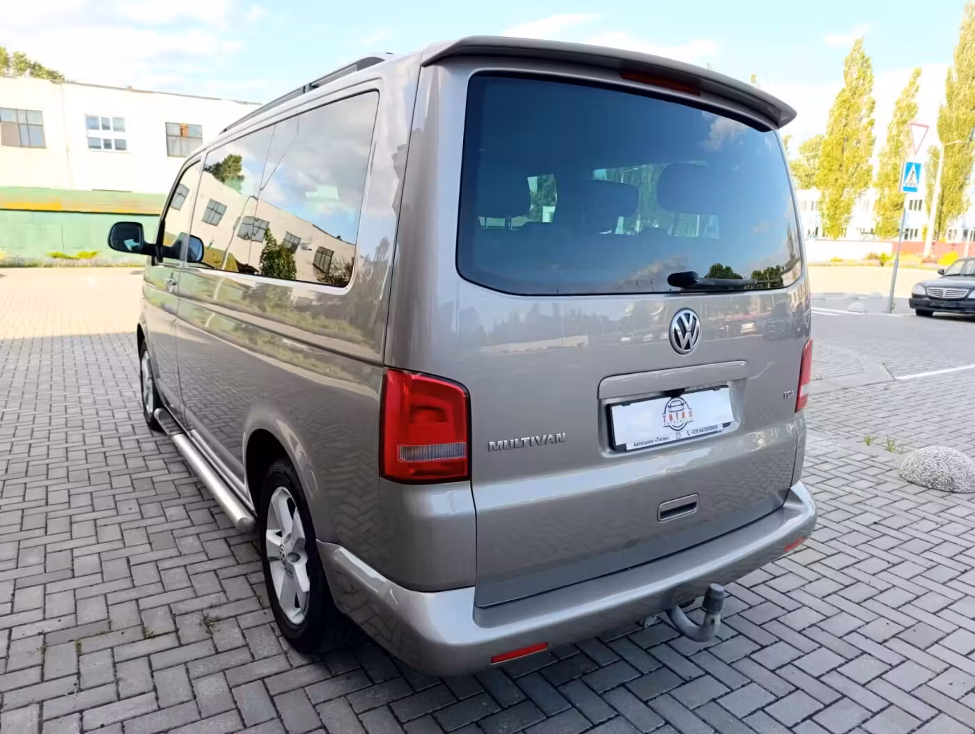 Volkswagen Multivan фото 5