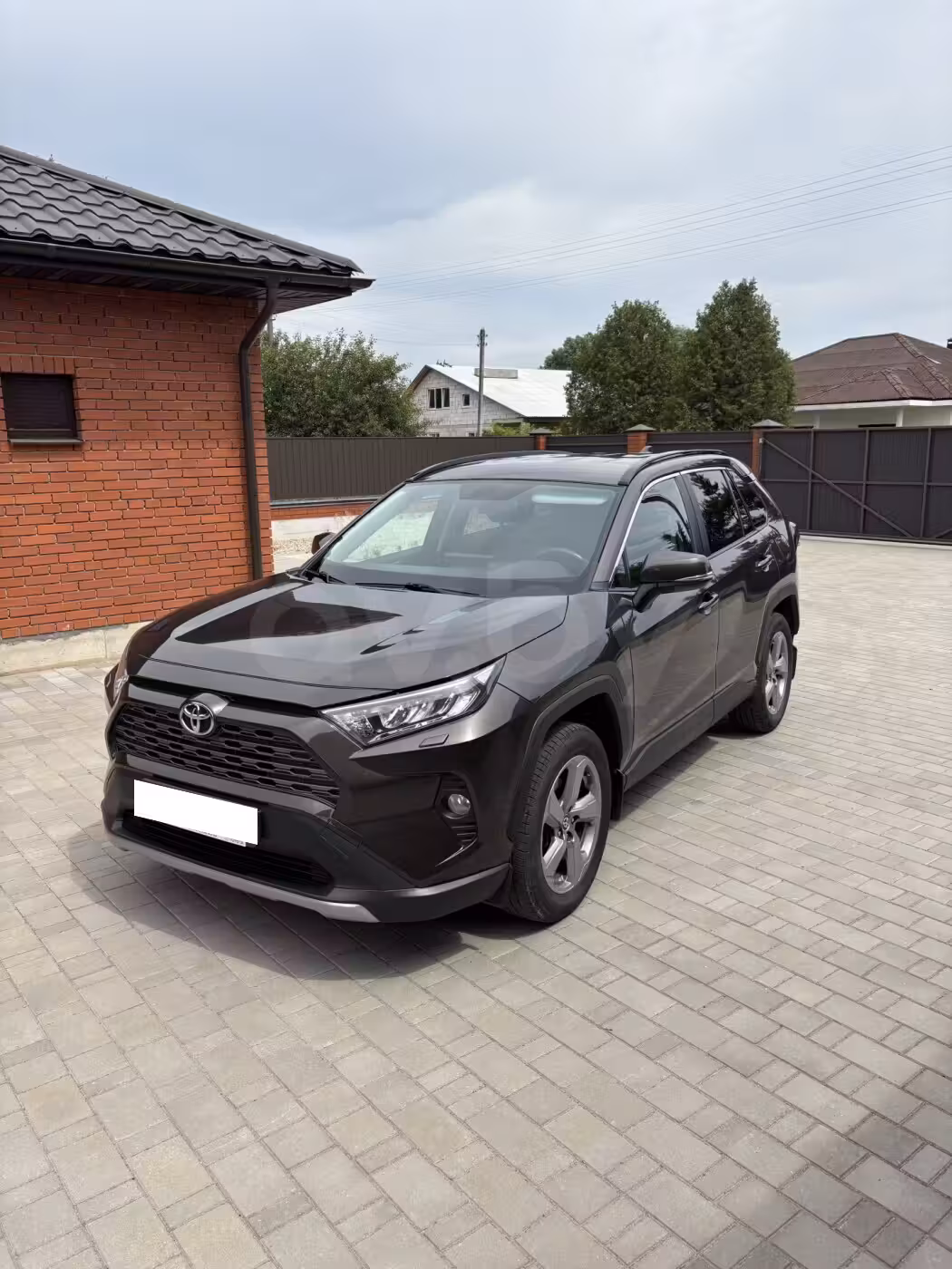 Toyota RAV4 фото 2