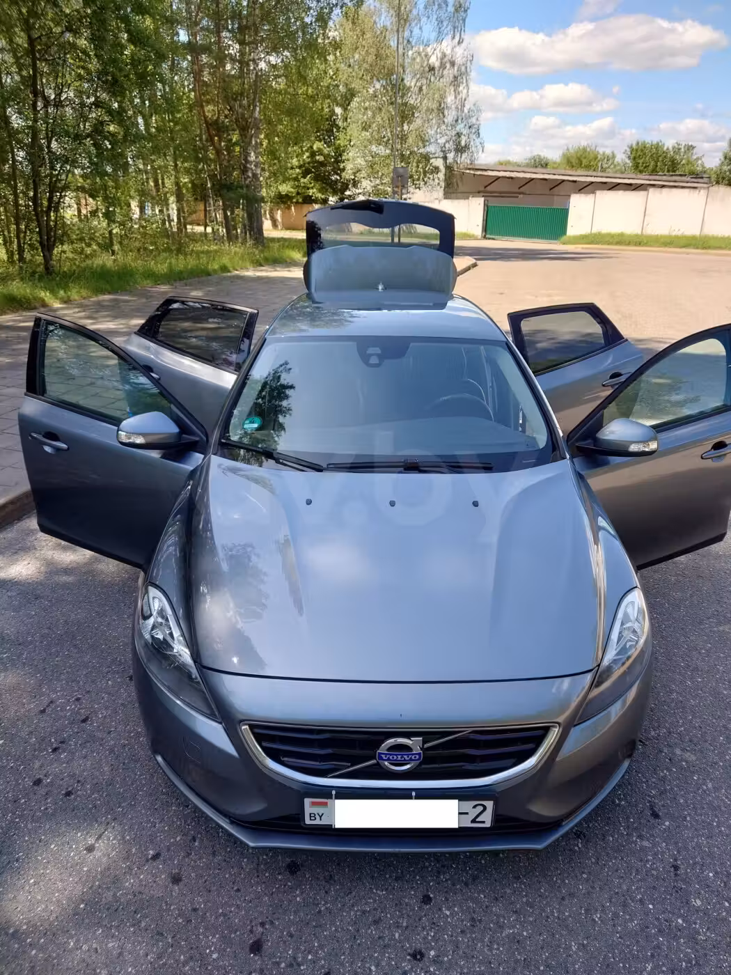 Volvo V40 фото 12