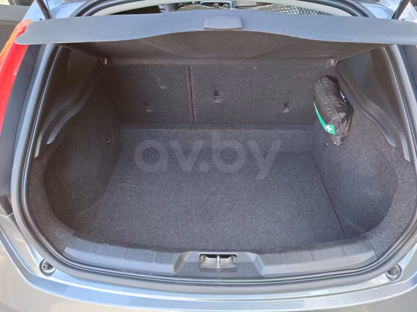 Volvo V40 фото 15