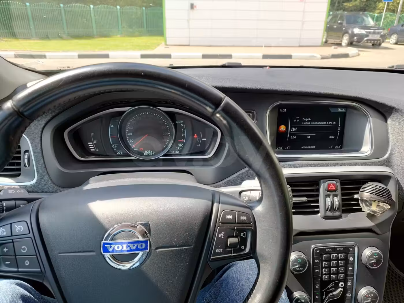 Volvo V40 фото 16