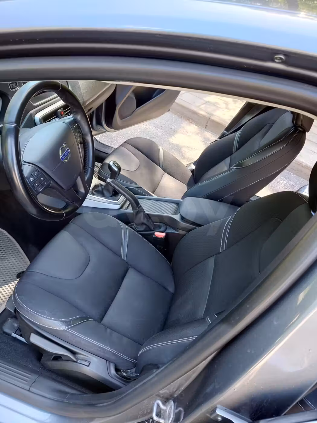 Volvo V40 фото 20