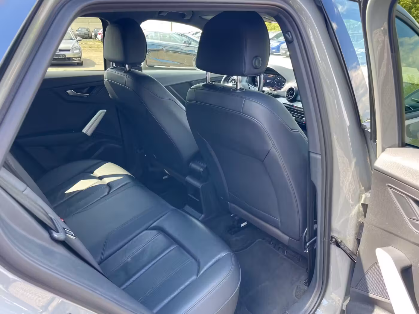 Audi Q2 фото 27