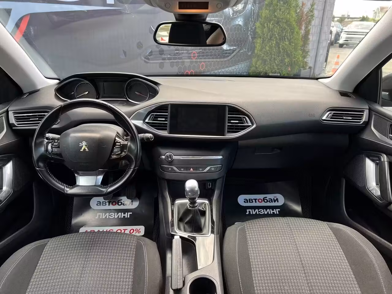 Peugeot 308 фото 11