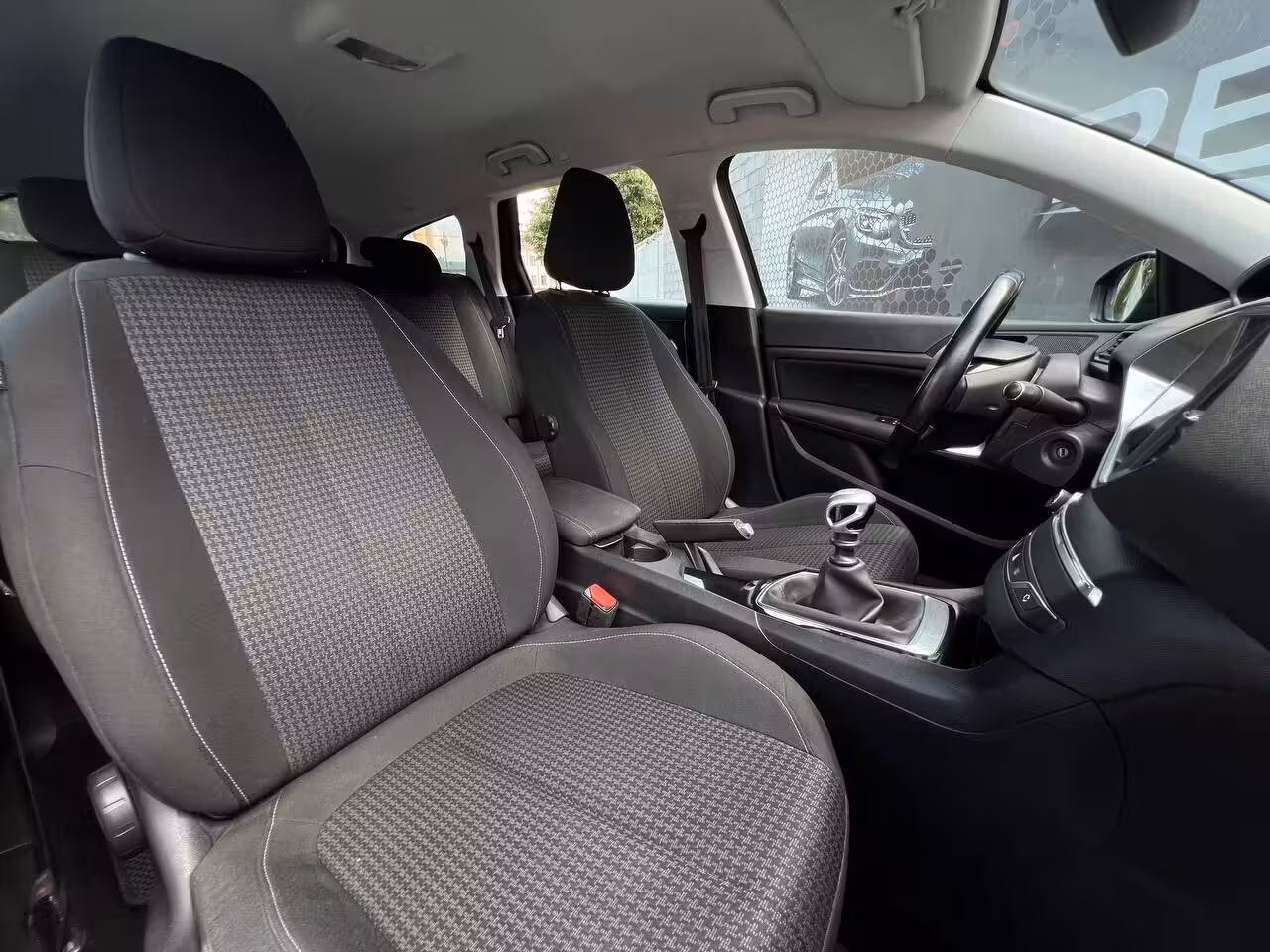 Peugeot 308 фото 13