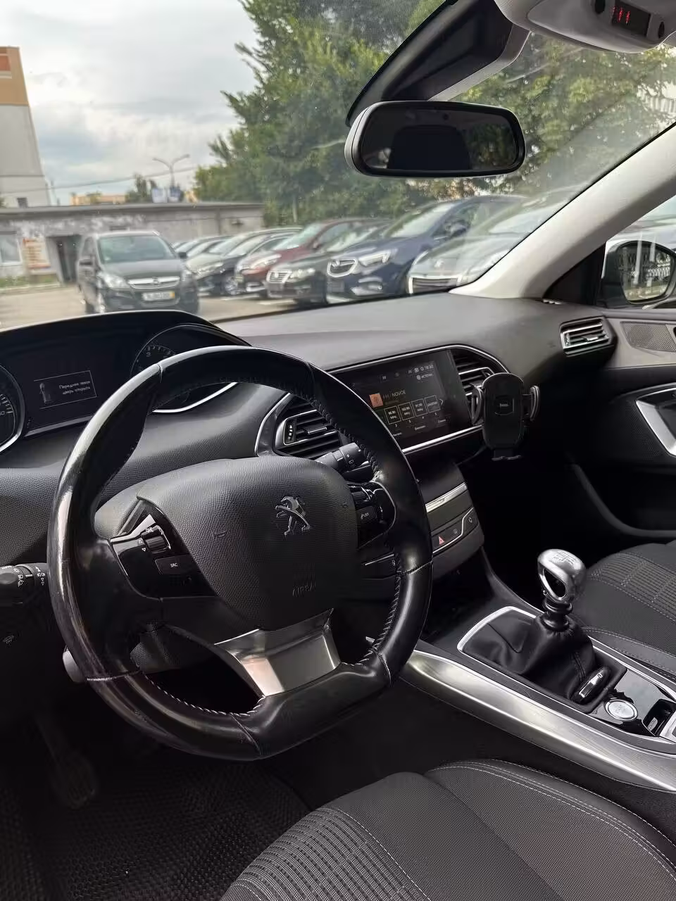 Peugeot 308 фото 11