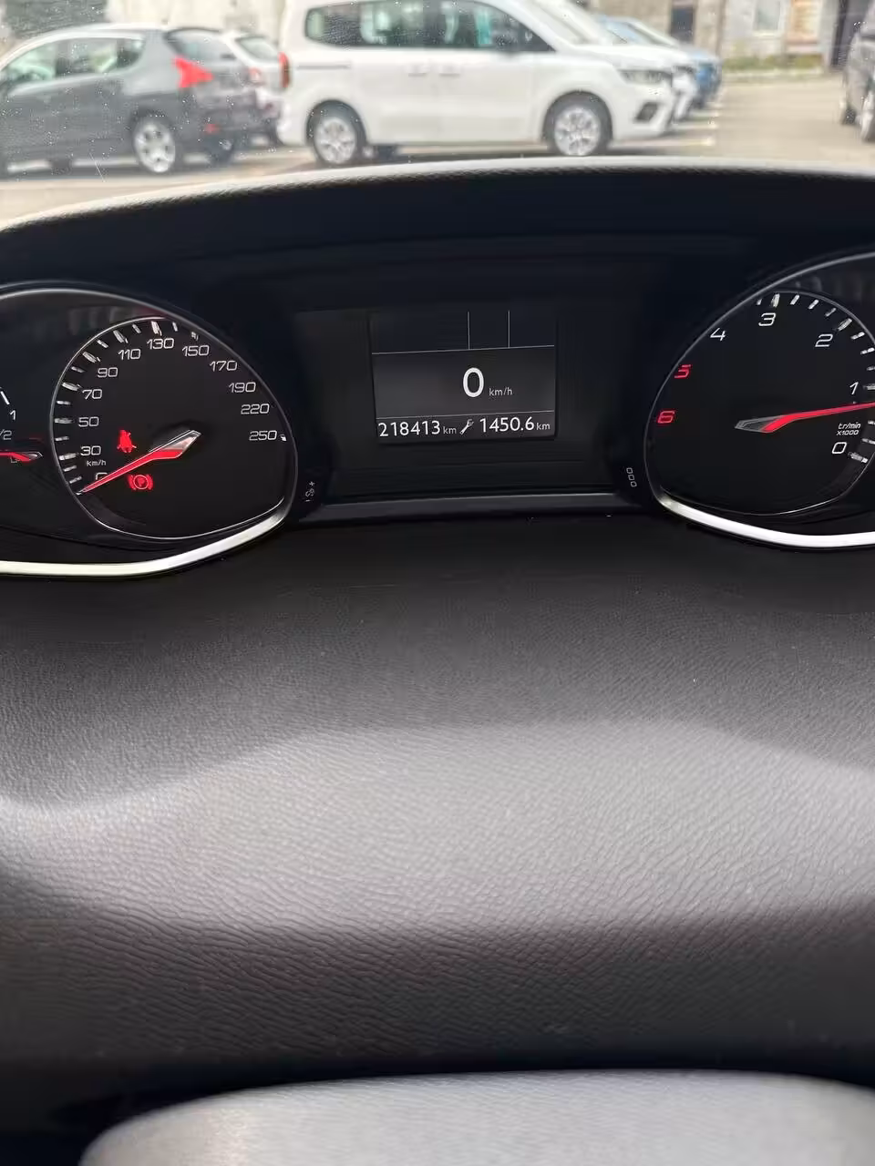 Peugeot 308 фото 12
