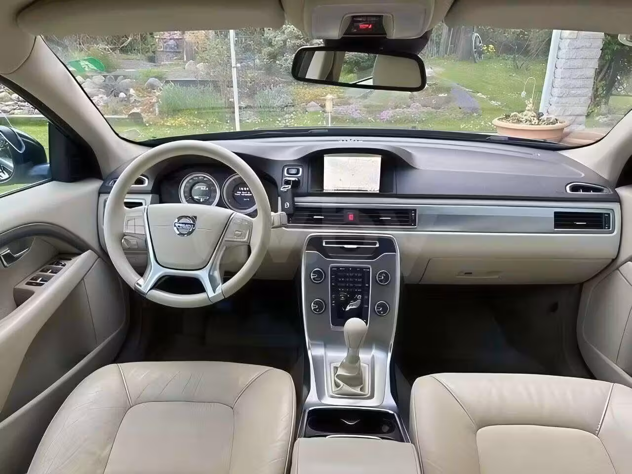 Volvo V70 фото 5
