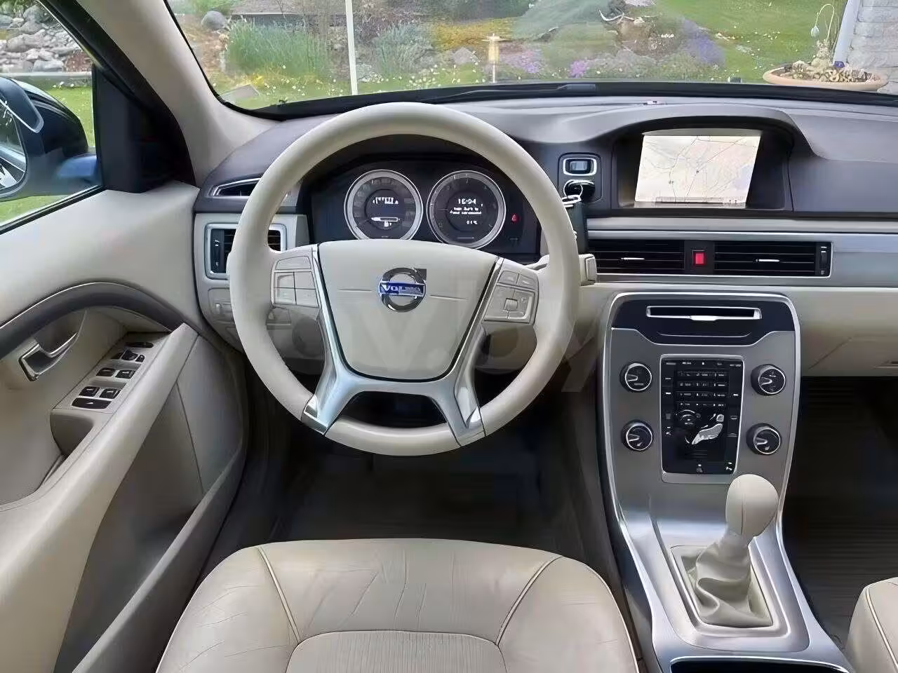 Volvo V70 фото 6