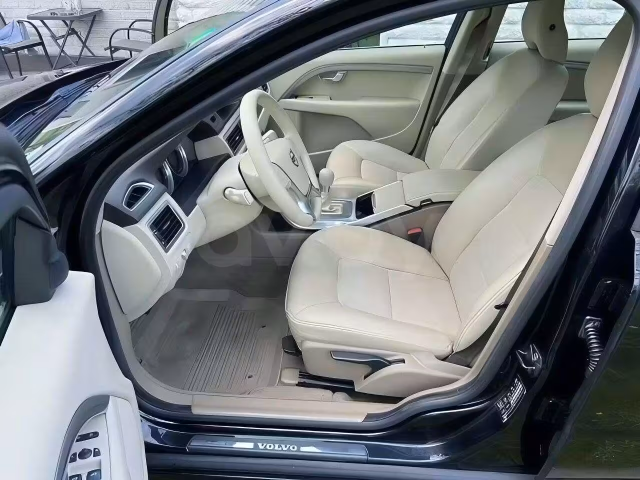 Volvo V70 фото 8