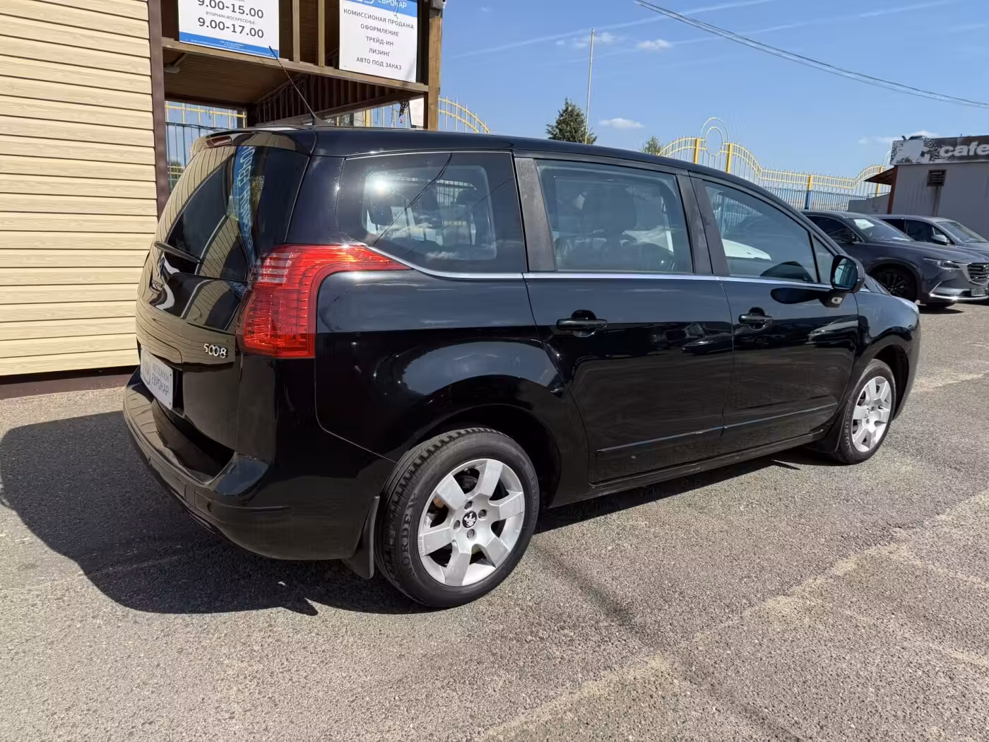 Peugeot 5008 фото 5