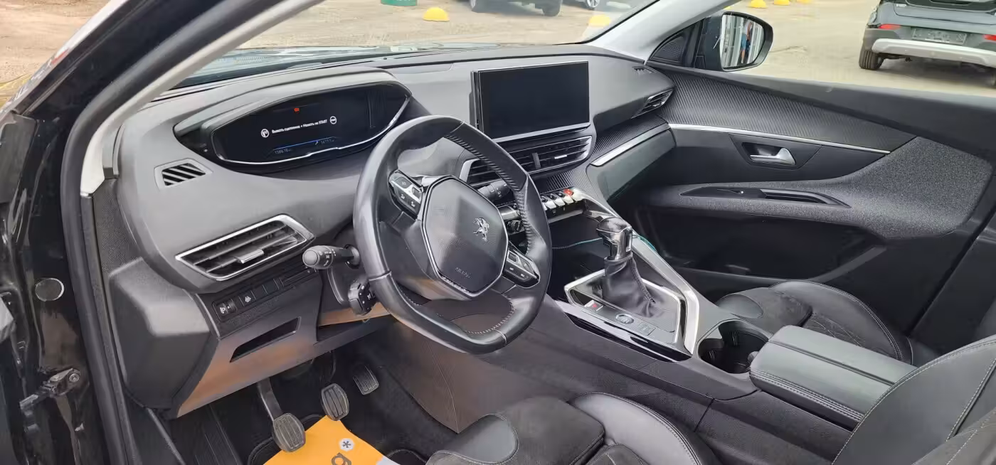 Peugeot 5008 фото 8