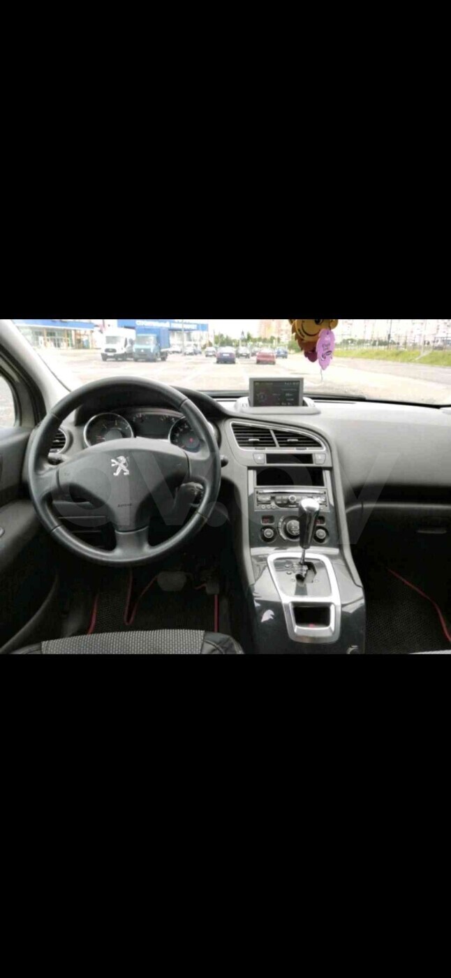 Peugeot 5008 фото 6