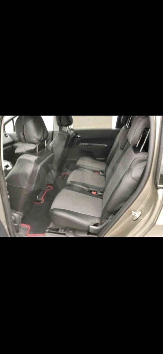 Peugeot 5008 фото 5
