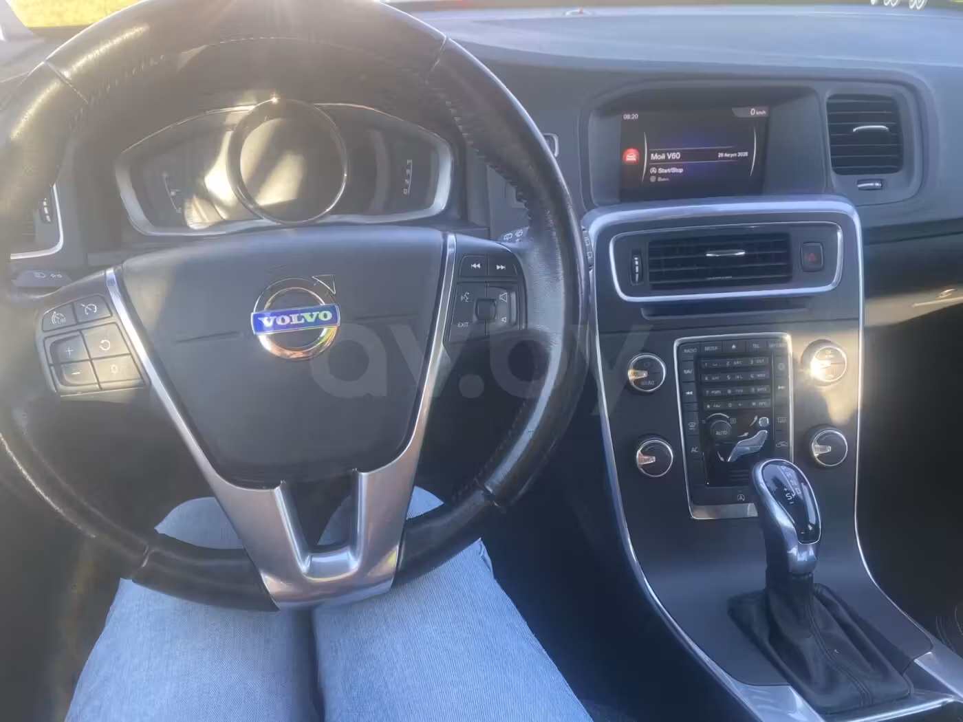 Volvo V60 фото 10