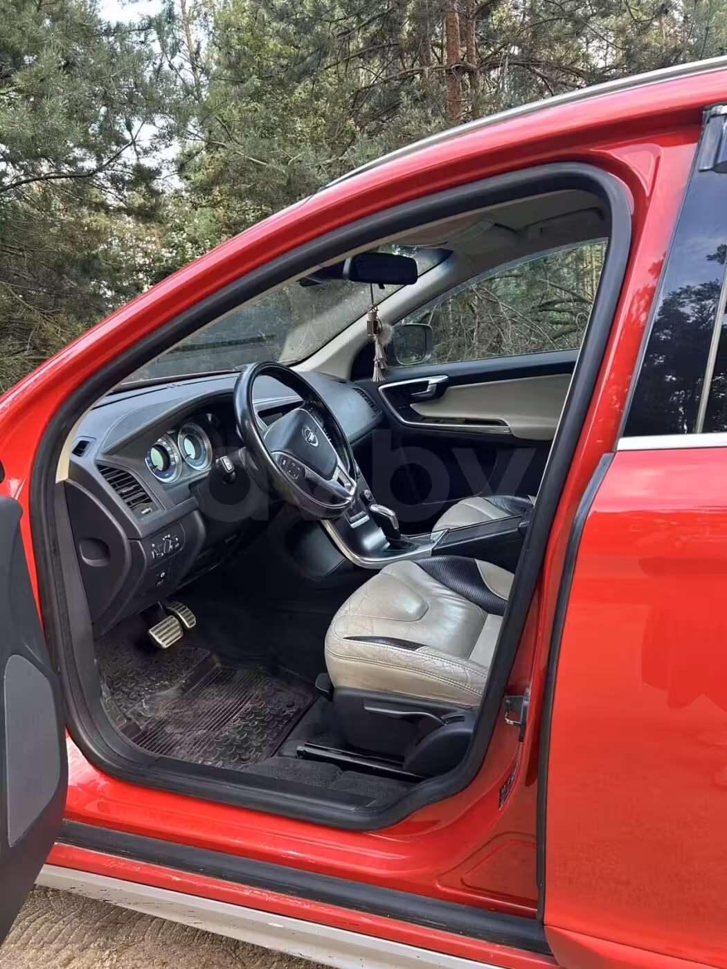 Volvo XC60 фото 3