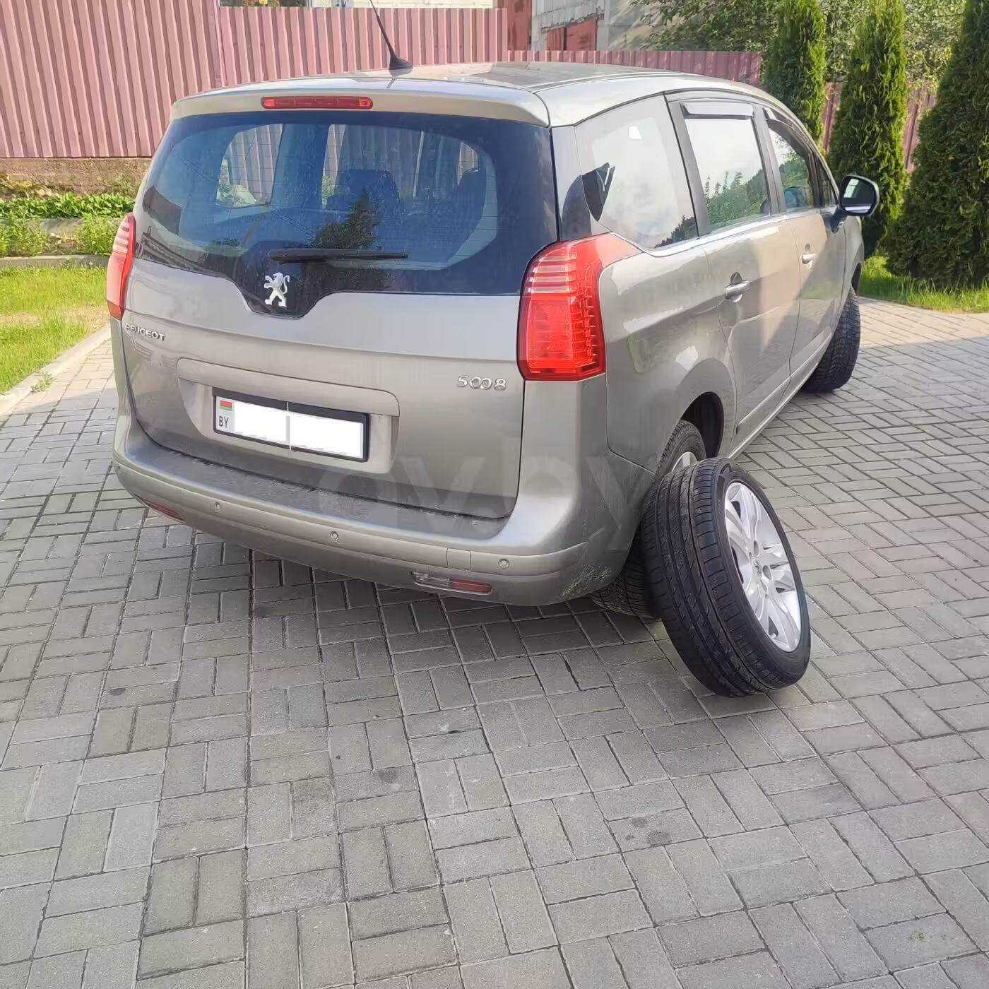Peugeot 5008