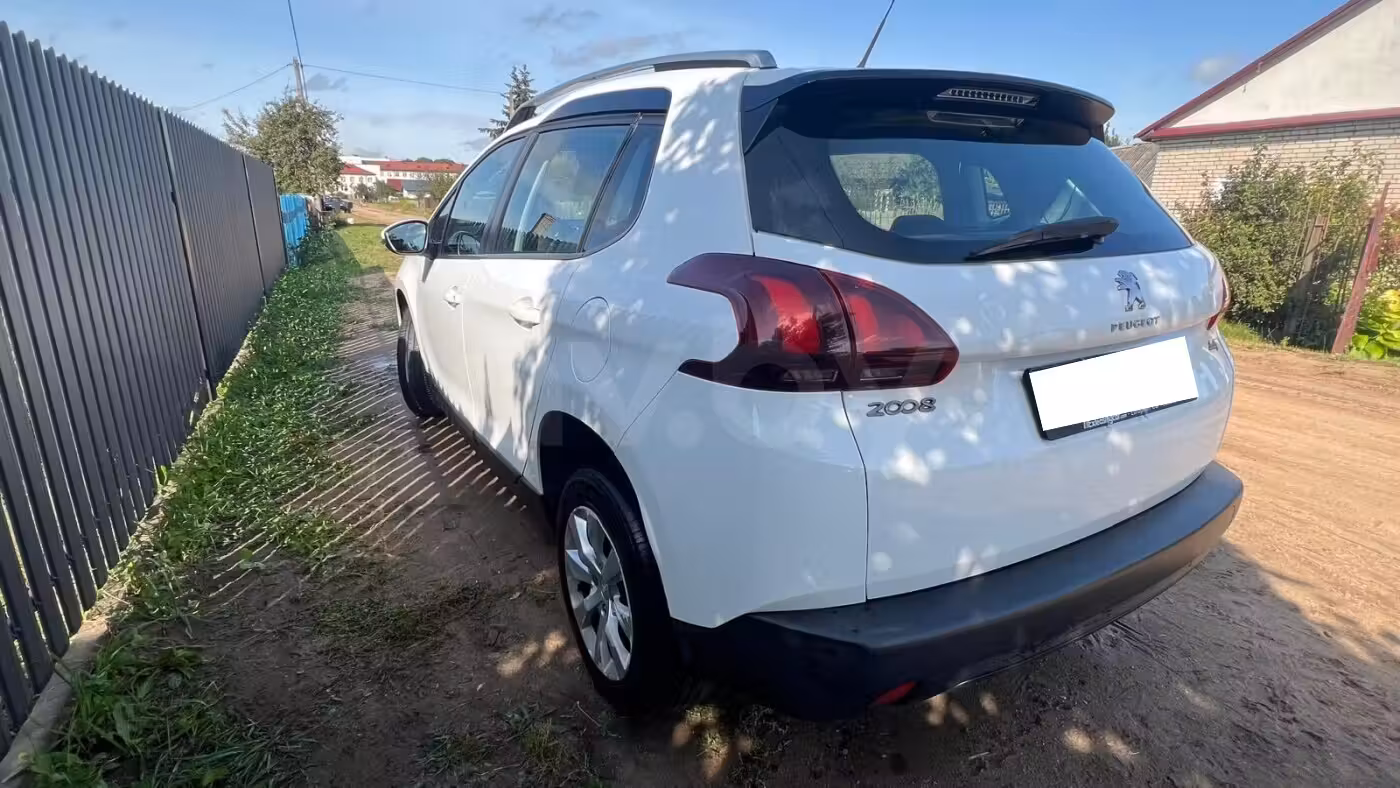 Peugeot 2008 фото 2