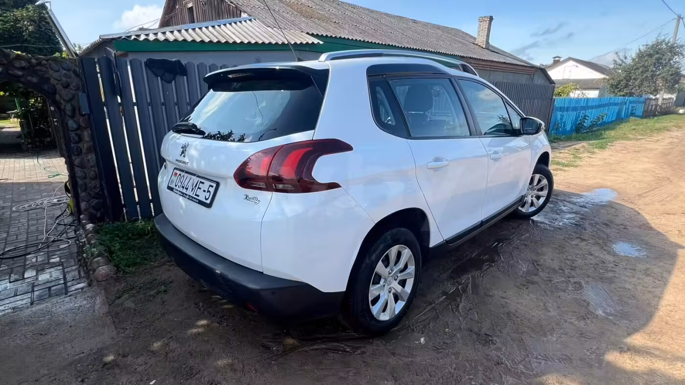 Peugeot 2008 фото 6