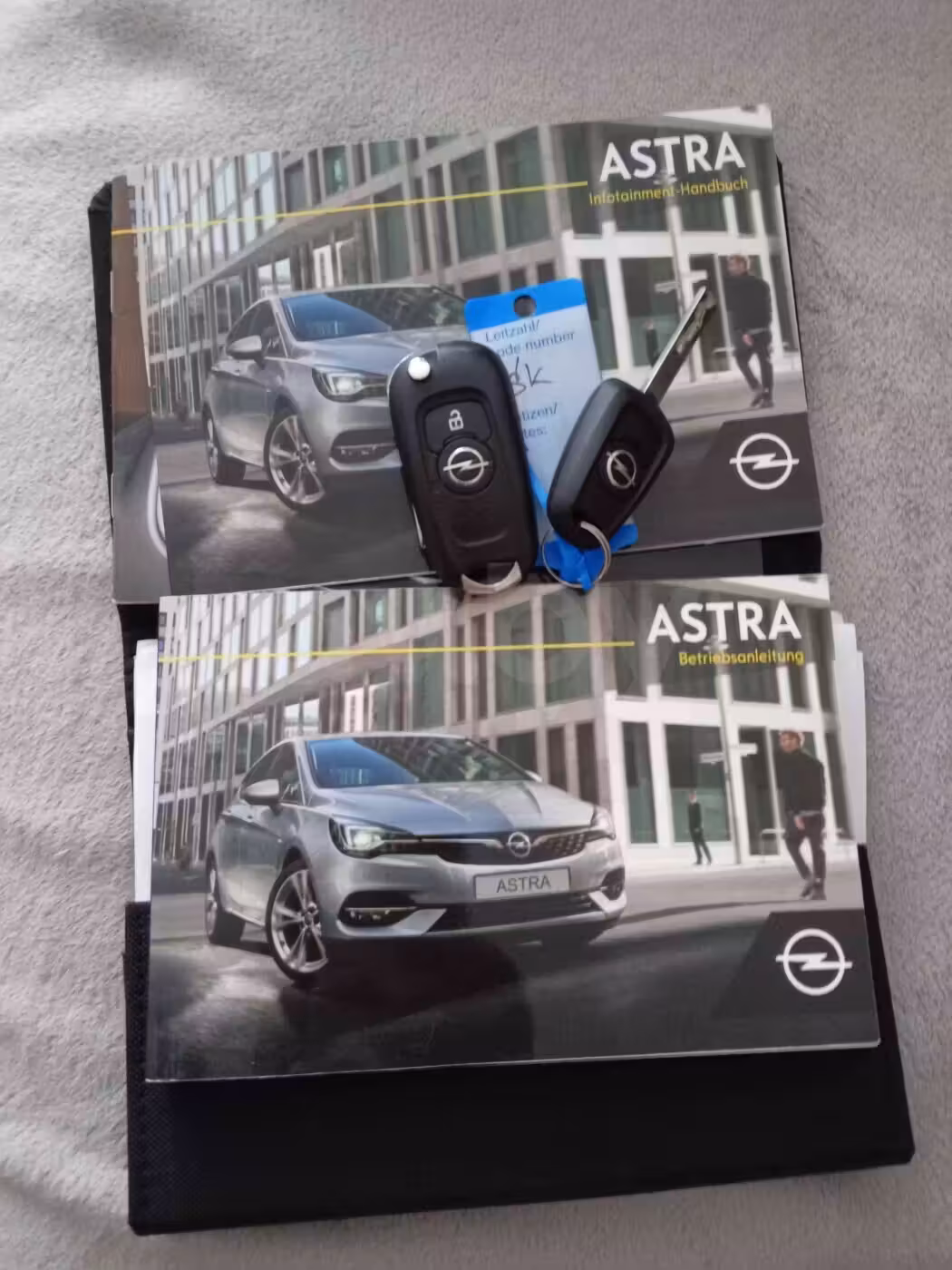 Opel Astra фото 12