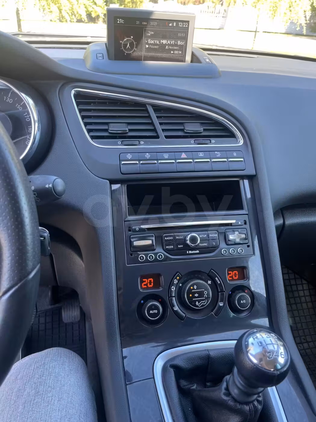 Peugeot 5008 фото 14