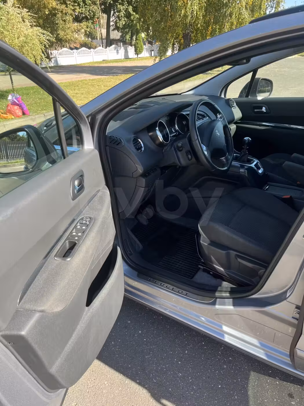 Peugeot 5008 фото 15