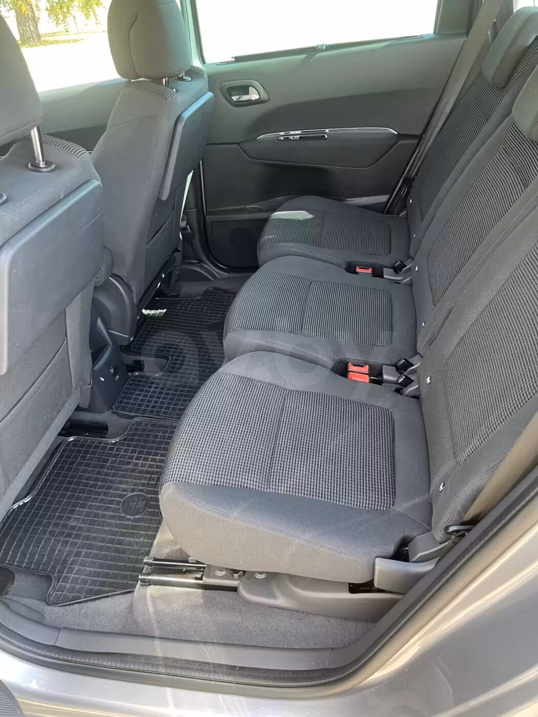 Peugeot 5008 фото 26