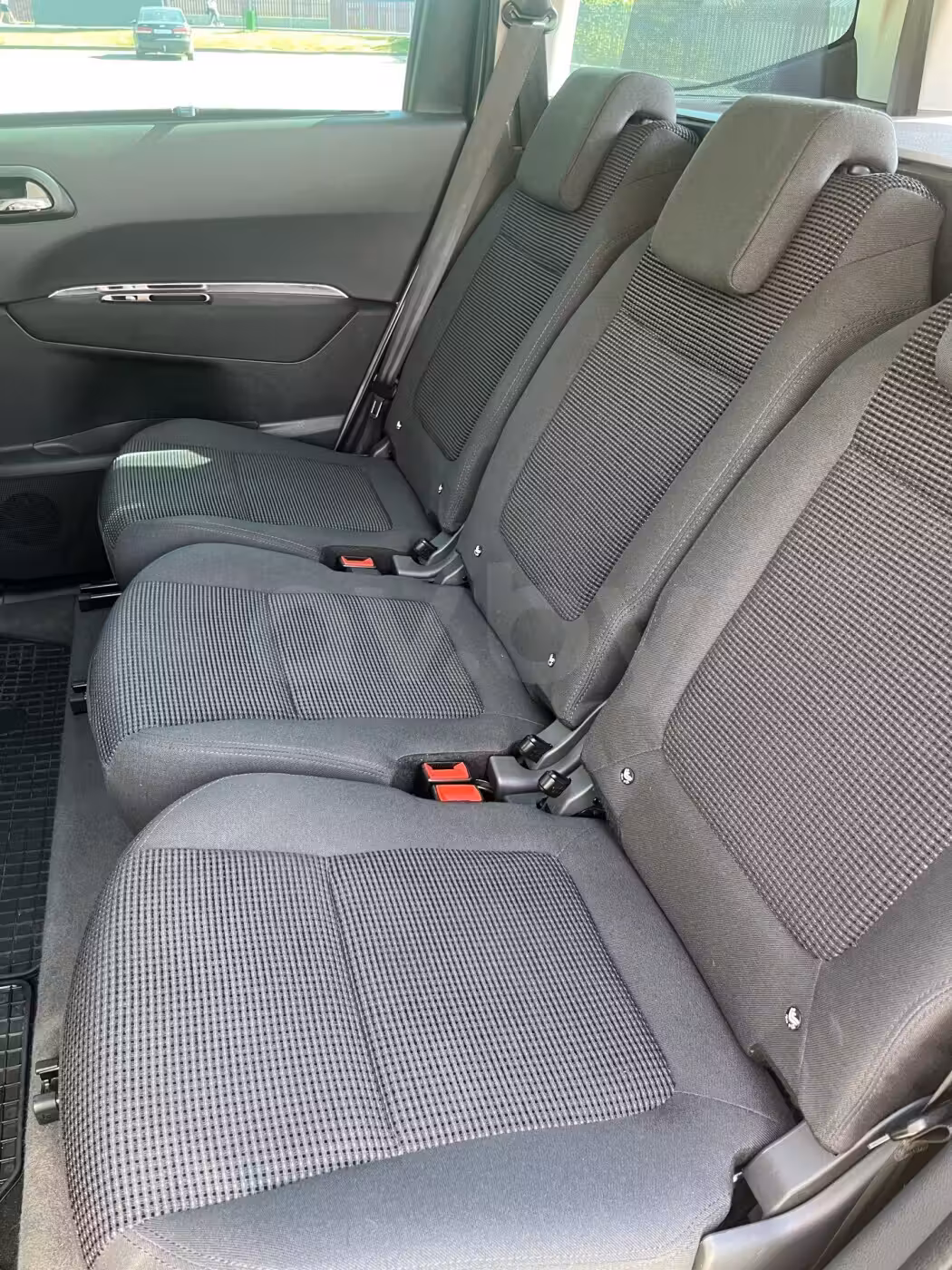 Peugeot 5008 фото 25