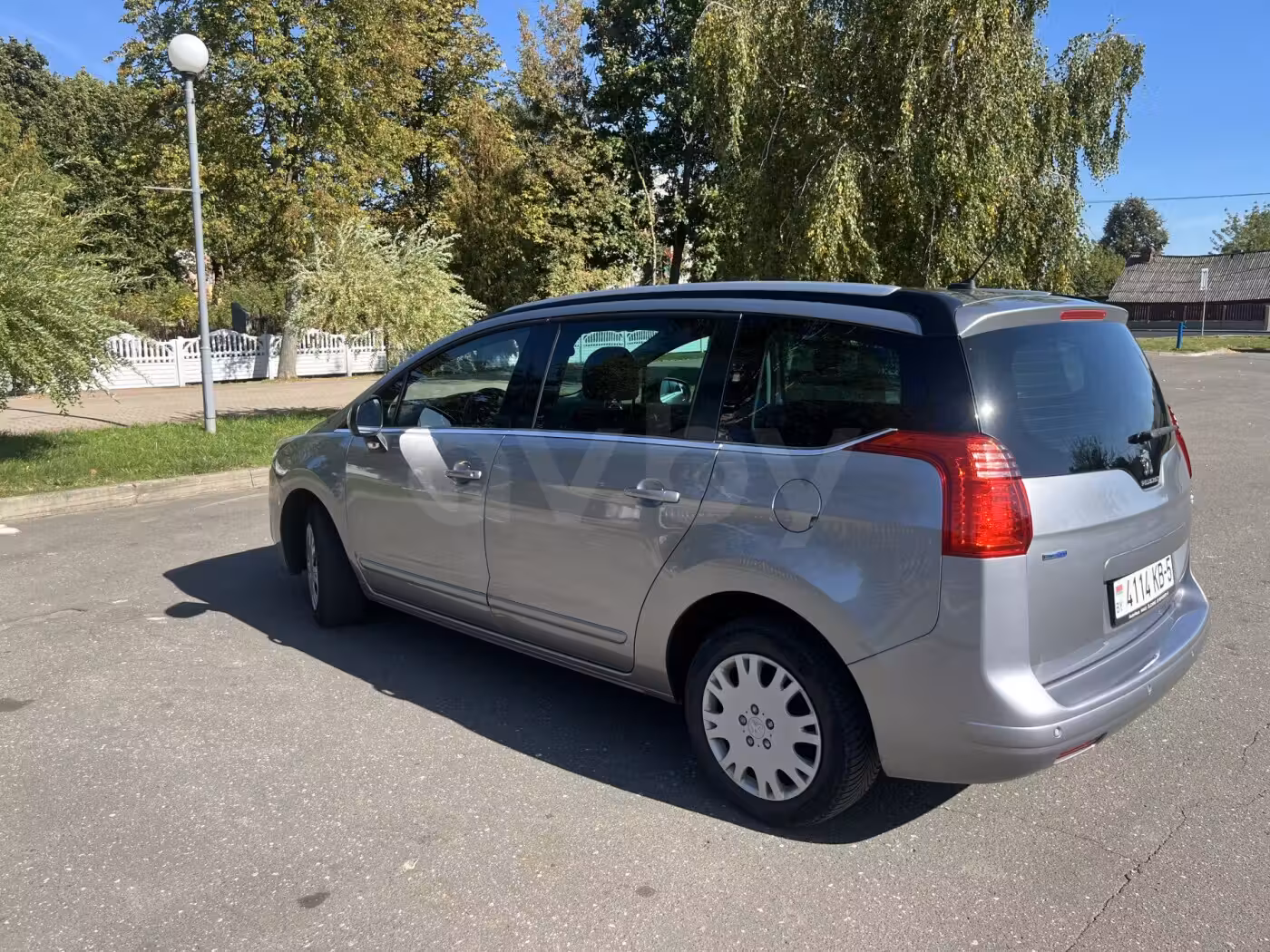 Peugeot 5008 фото 9