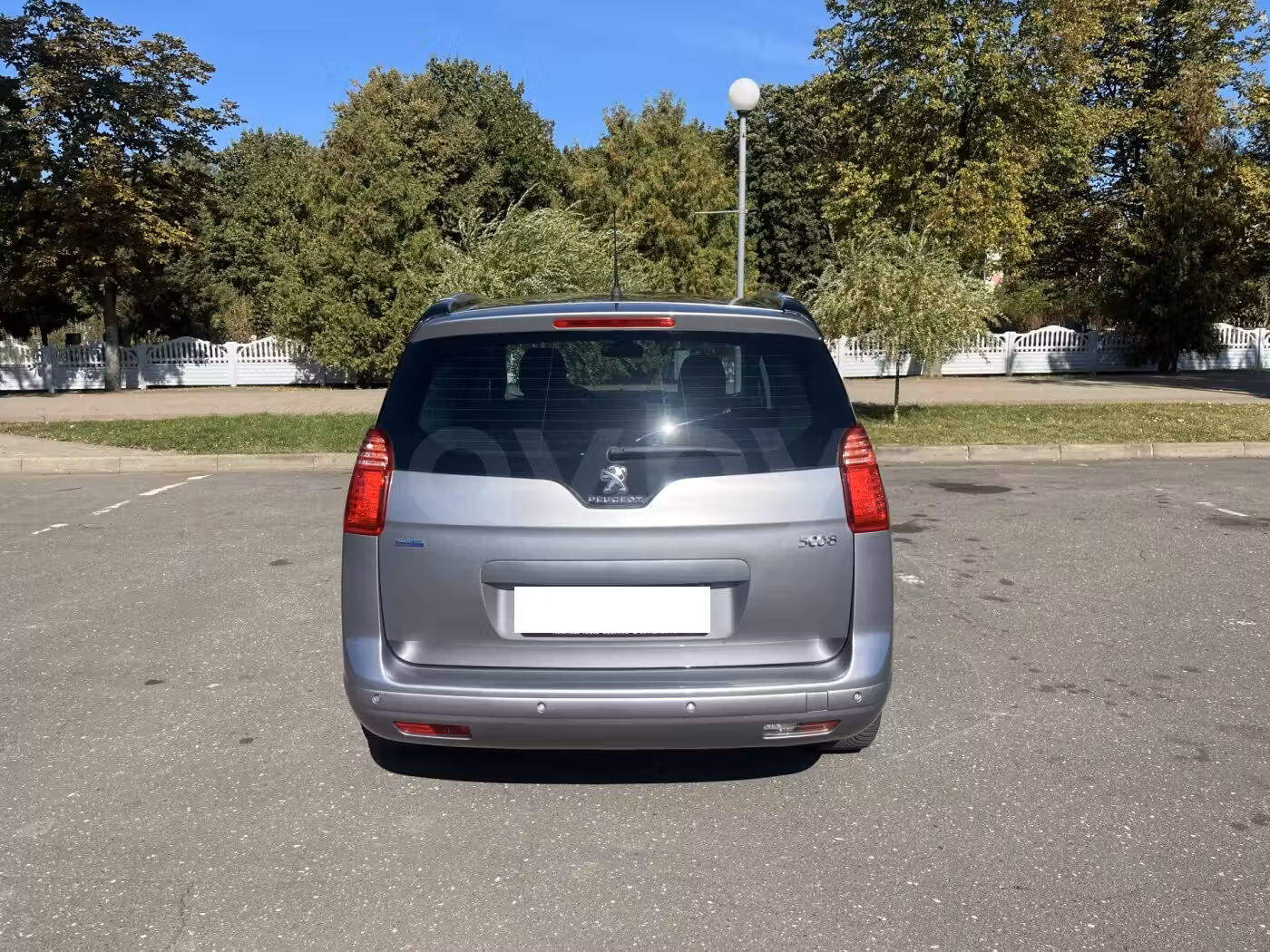 Peugeot 5008 фото 12